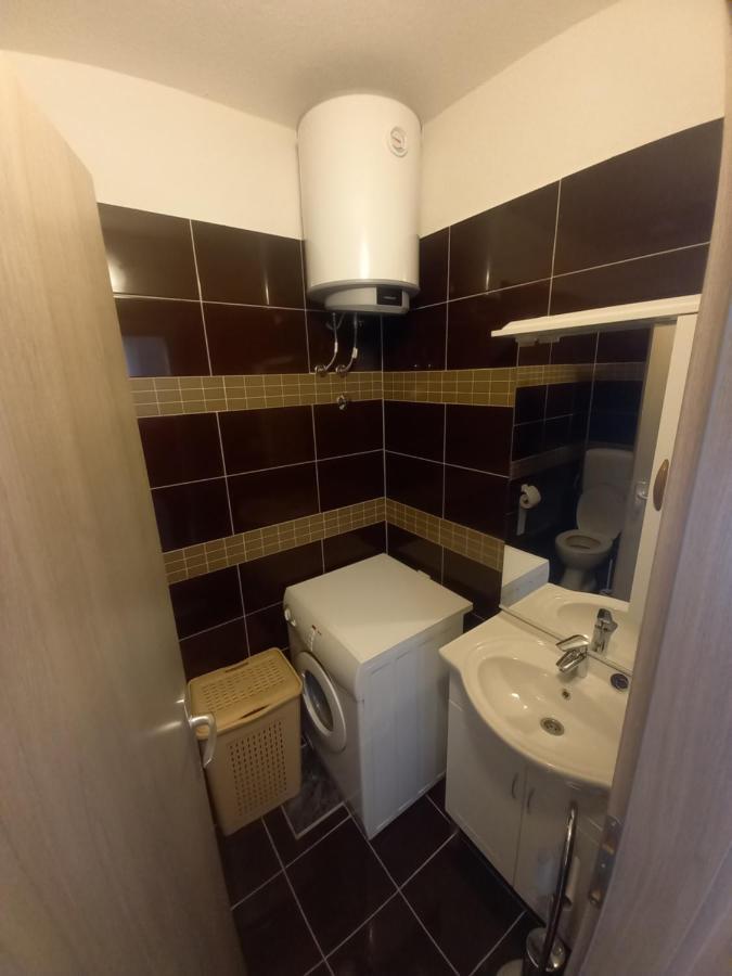 Studio Apartman Sutic Kaštel Novi Exterior foto